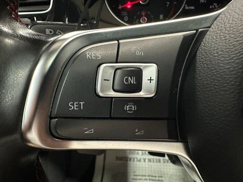 Used 2020 Volkswagen GTI SE FWD image 19