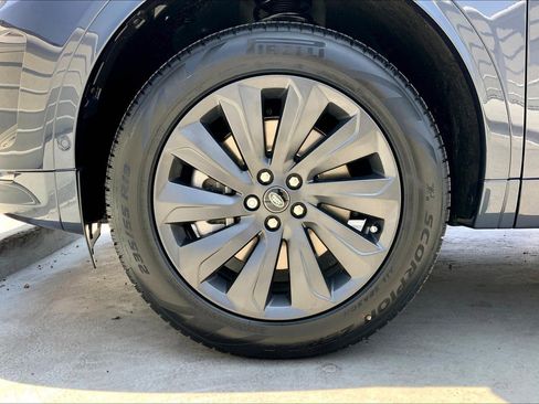 New 2025 Land Rover Discovery Sport S image 10