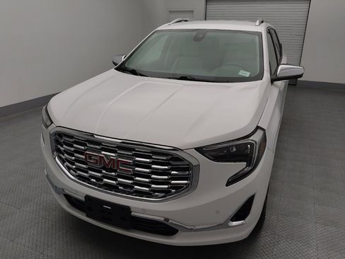 Used 2020 GMC Terrain Denali w/ Denali Premium Package FWD image 15