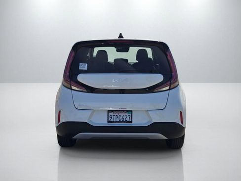 Used 2025 Kia Soul LX w/ LX Technology Package image 5