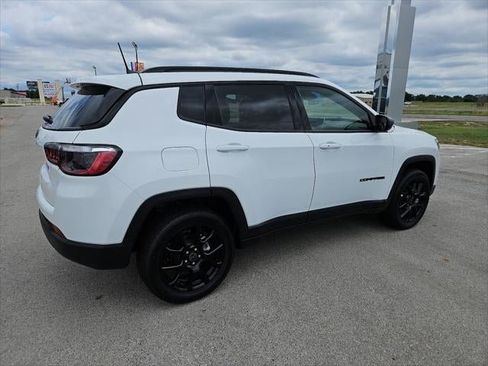 New 2026 Jeep Compass Latitude AWD/4WD image 38