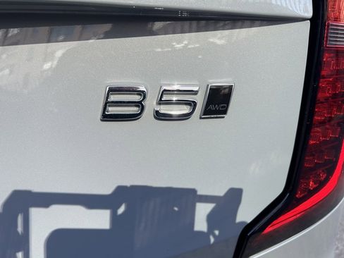 Certified 2025 Volvo XC90 B5 Plus image 17