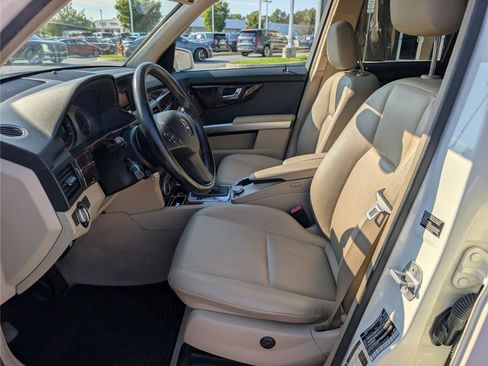 Used 2010 Mercedes-Benz GLK 350 2WD image 16