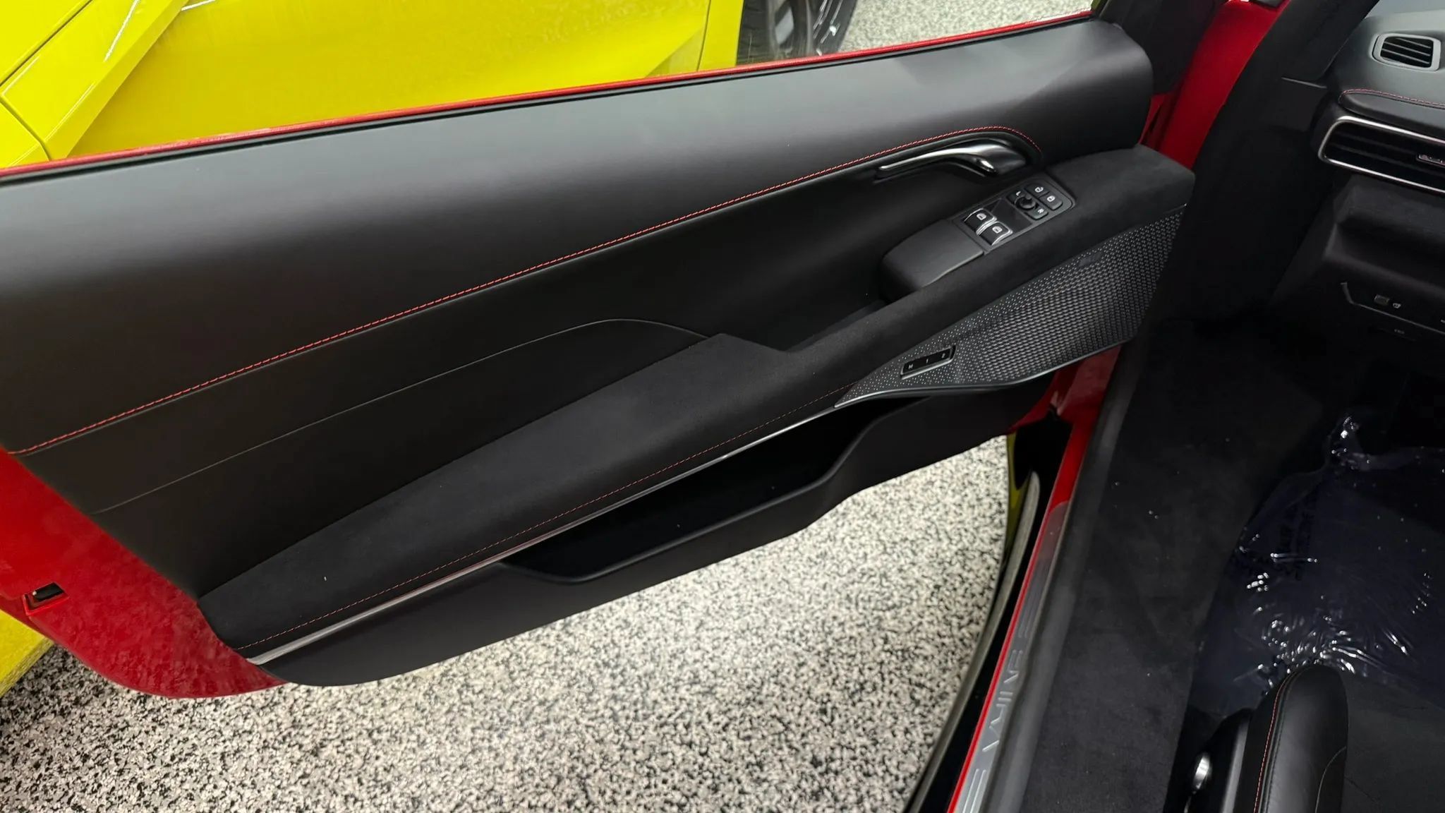 Used 2025 Lotus Emira RWD image 5