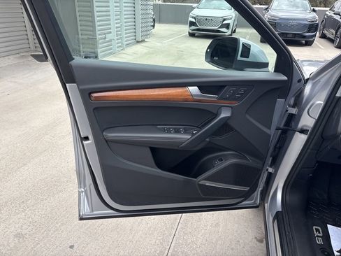 Certified 2023 Audi Q5 2.0T Premium Plus w/ Premium Plus Package image 10