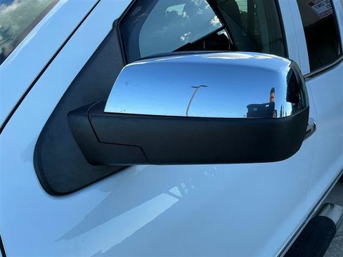 Used 2017 Chevrolet Silverado 1500 LTZ Z71 w/ LTZ Plus Package AWD/4WD image 13