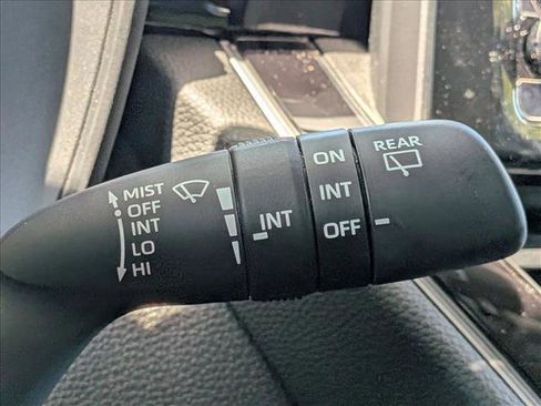 Used 2025 Toyota Corolla Cross LE image 10