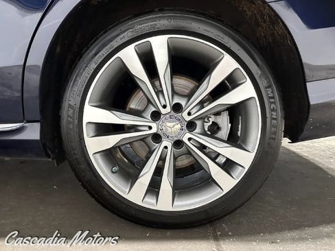 Used 2016 Mercedes-Benz C 300 4MATIC Sedan image 28