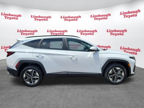 Used 2025 Hyundai Tucson SEL AWD/4WD image 22