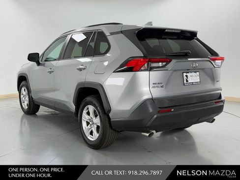 Used 2020 Toyota RAV4 XLE FWD image 9