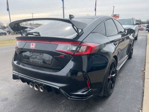 Used 2025 Honda Civic Type R image 10