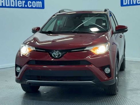 Used 2018 Toyota RAV4 XLE AWD/4WD image 3