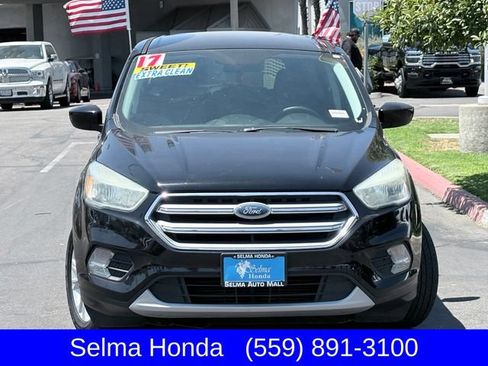Used 2017 Ford Escape SE FWD image 3