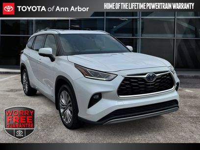 Used 2023 Toyota Highlander Platinum