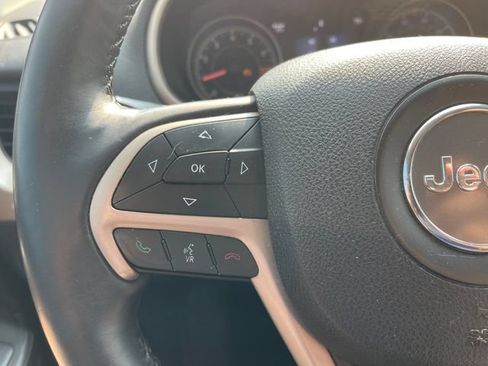 Used 2014 Jeep Cherokee Limited FWD image 22