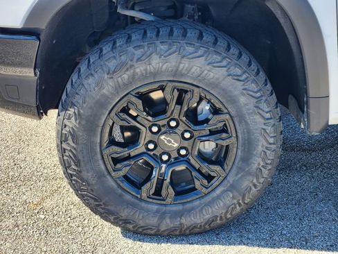 Used 2023 Chevrolet Silverado 1500 ZR2 image 8