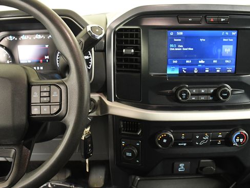 Used 2023 Ford F150 XLT image 15