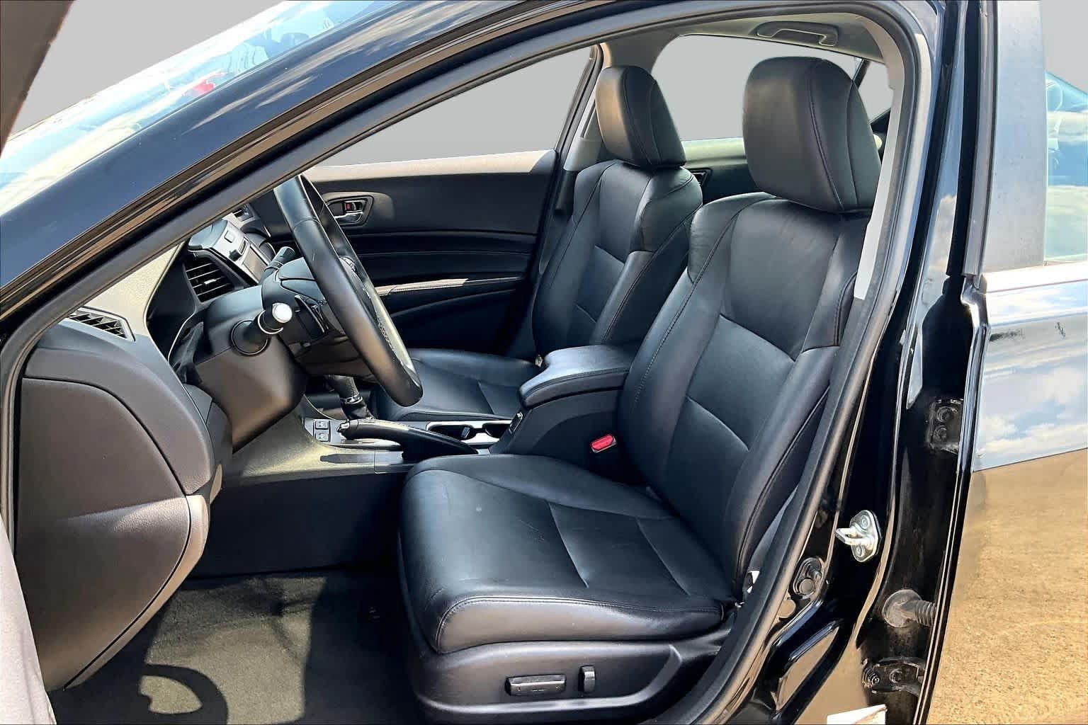 Used 2016 Acura ILX w/ Premium Package FWD image 8