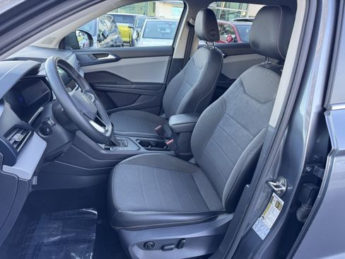 Used 2022 Volkswagen Taos SE image 15