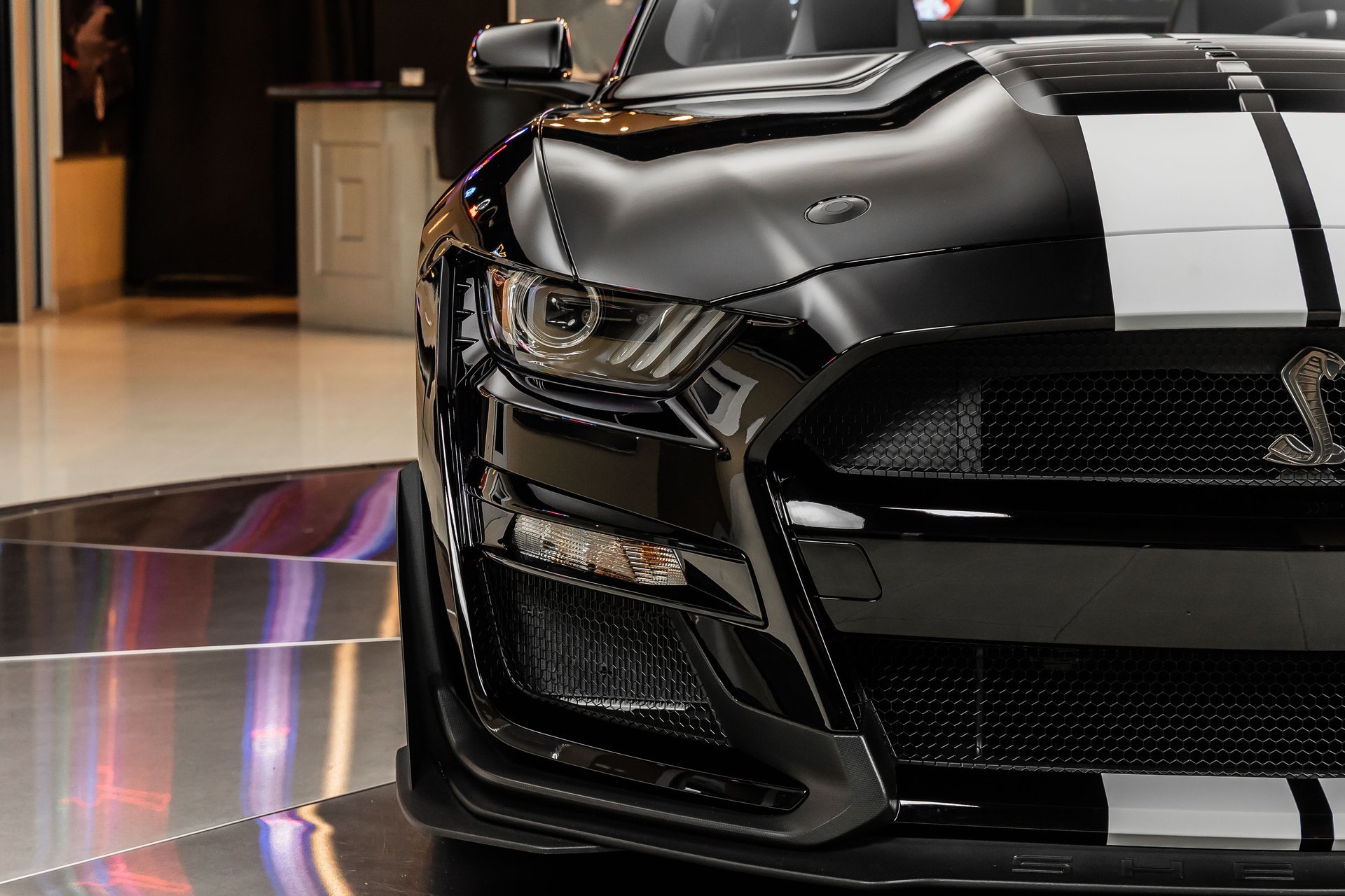 Used 2020 Ford Mustang Shelby GT500 w/ Carbon Fiber Track Pack RWD image 20