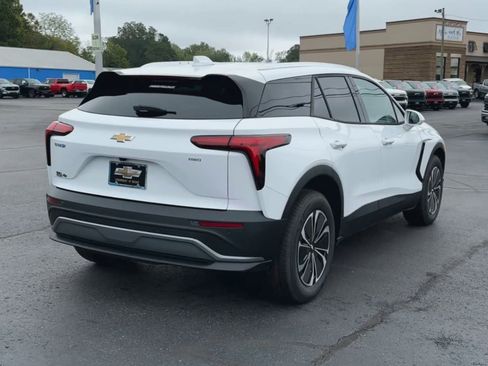 Used 2025 Chevrolet Blazer EV LT AWD/4WD image 8