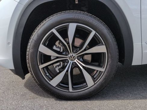 Used 2026 Volkswagen Atlas SEL Premium R-Line AWD/4WD image 24