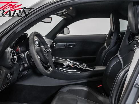 Used 2018 Mercedes-Benz AMG GT R image 27