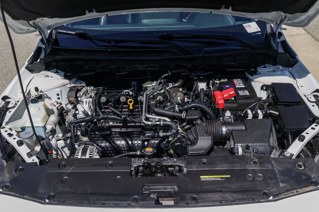 Used 2023 Nissan Altima 2.5 SR w/ SR Premium Package FWD image 32