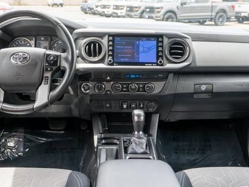 Used 2022 Toyota Tacoma TRD Sport AWD/4WD image 13