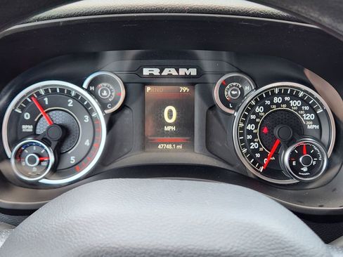Used 2024 RAM 3500 Tradesman w/ Chrome Appearance Group AWD/4WD image 17