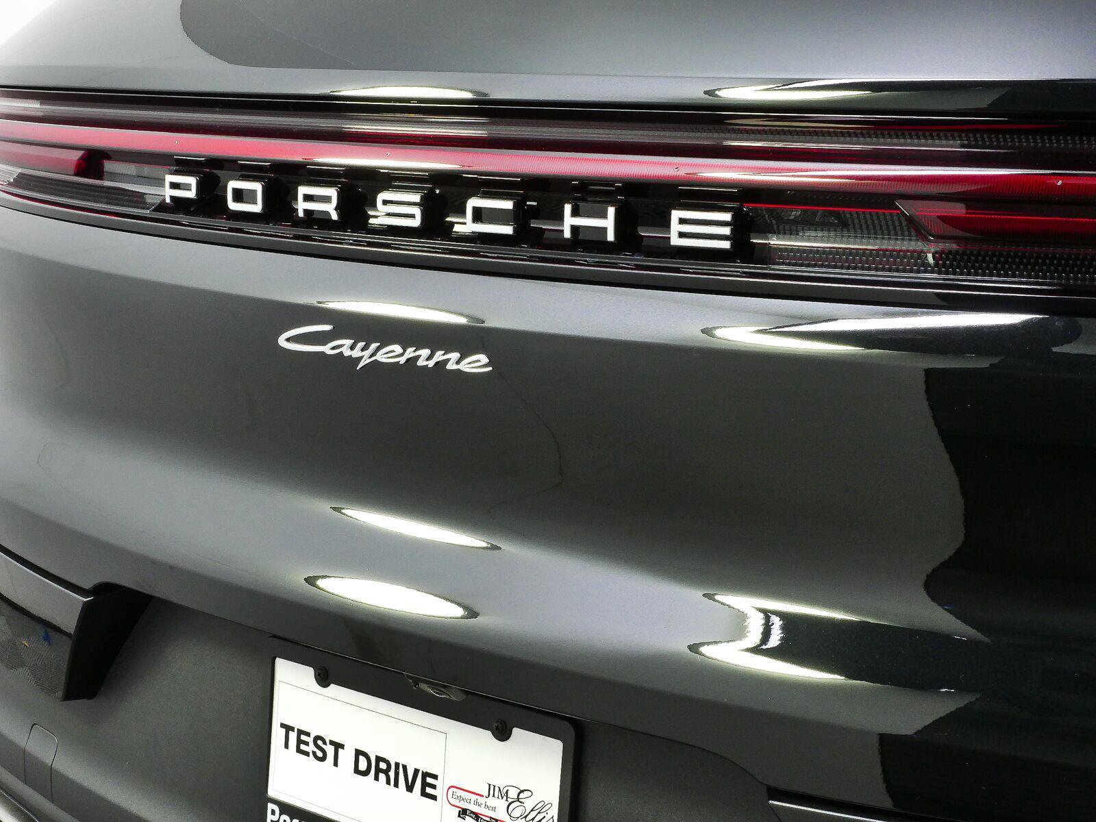 New 2026 Porsche Cayenne AWD/4WD image 34