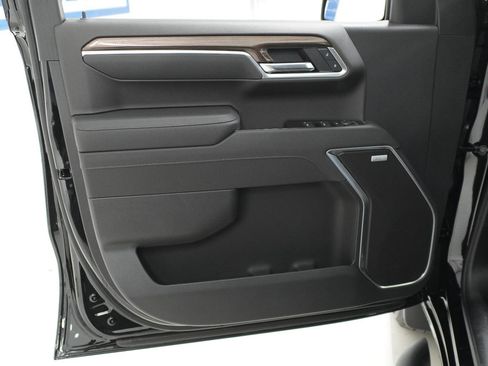 New 2026 Chevrolet Silverado 1500 RST w/ Redline Edition AWD/4WD image 10