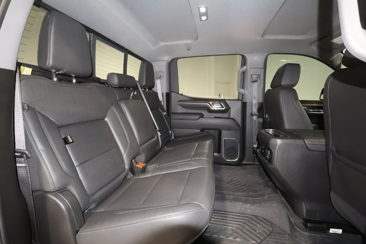 Used 2025 Chevrolet Silverado 1500 LT Trail Boss w/ Convenience Package II AWD/4WD image 26