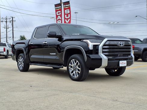 Used 2024 Toyota Tundra Limited w/ Power Package AWD/4WD image 3