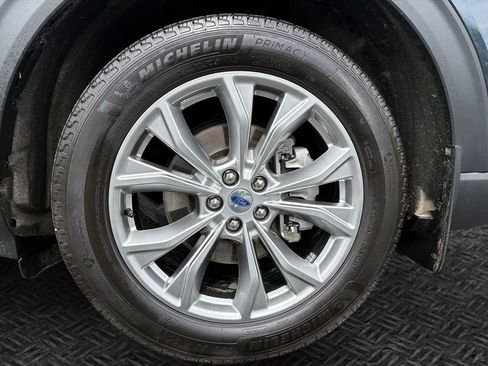 Used 2024 Ford Explorer XLT w/ Equipment Group 202A AWD/4WD image 11