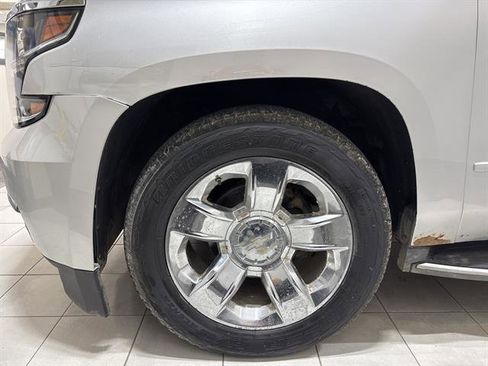 Used 2015 Chevrolet Suburban LTZ image 7