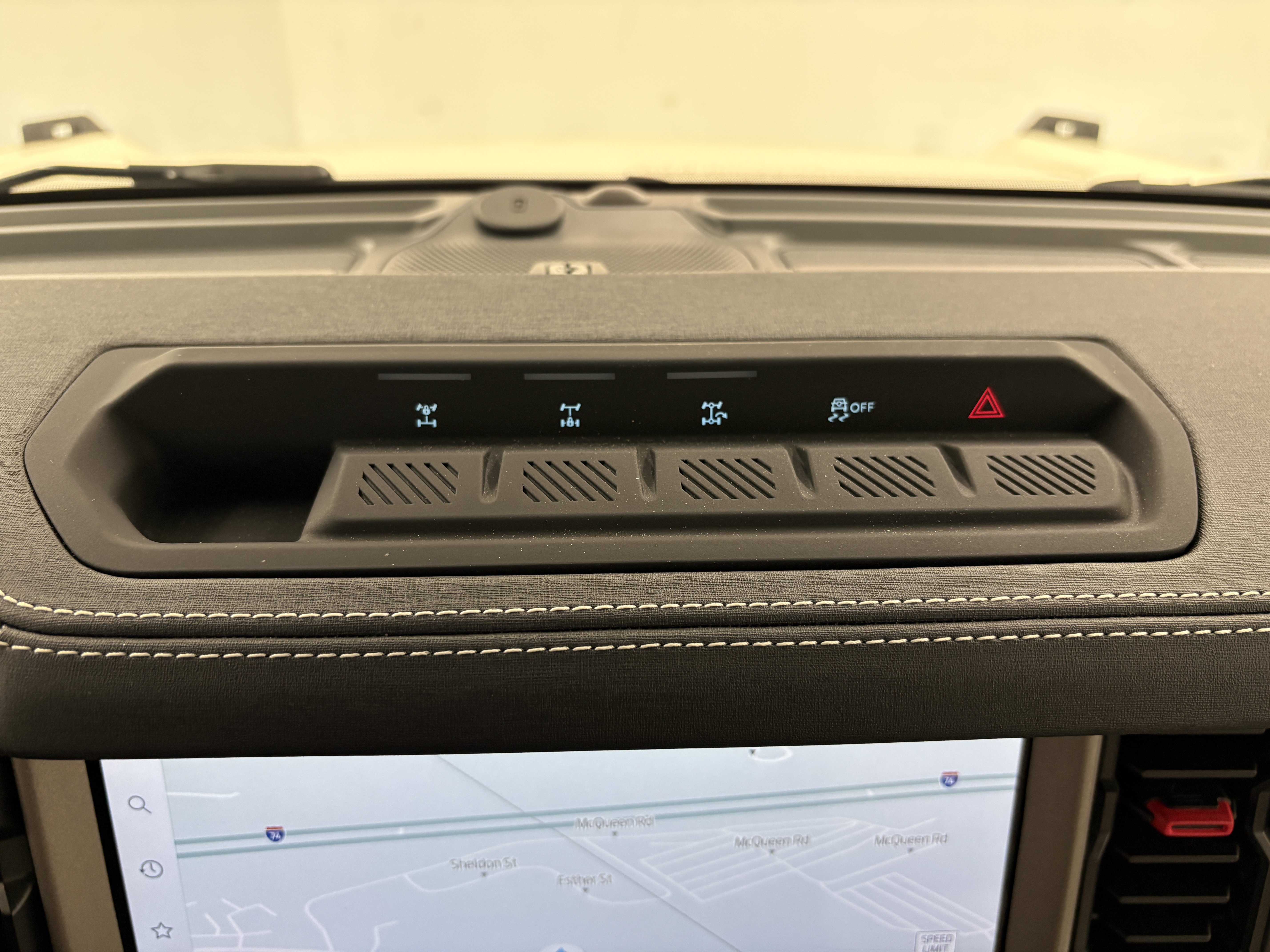 Used 2026 Ford Bronco Outer Banks w/ Sasquatch Package AWD/4WD image 14