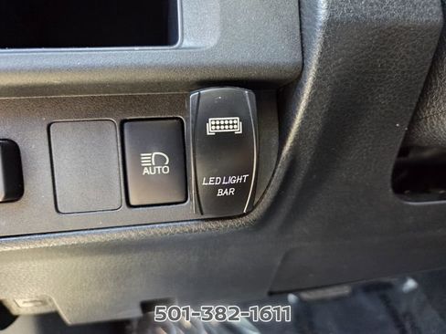 Used 2018 Toyota Tacoma SR5 RWD image 13