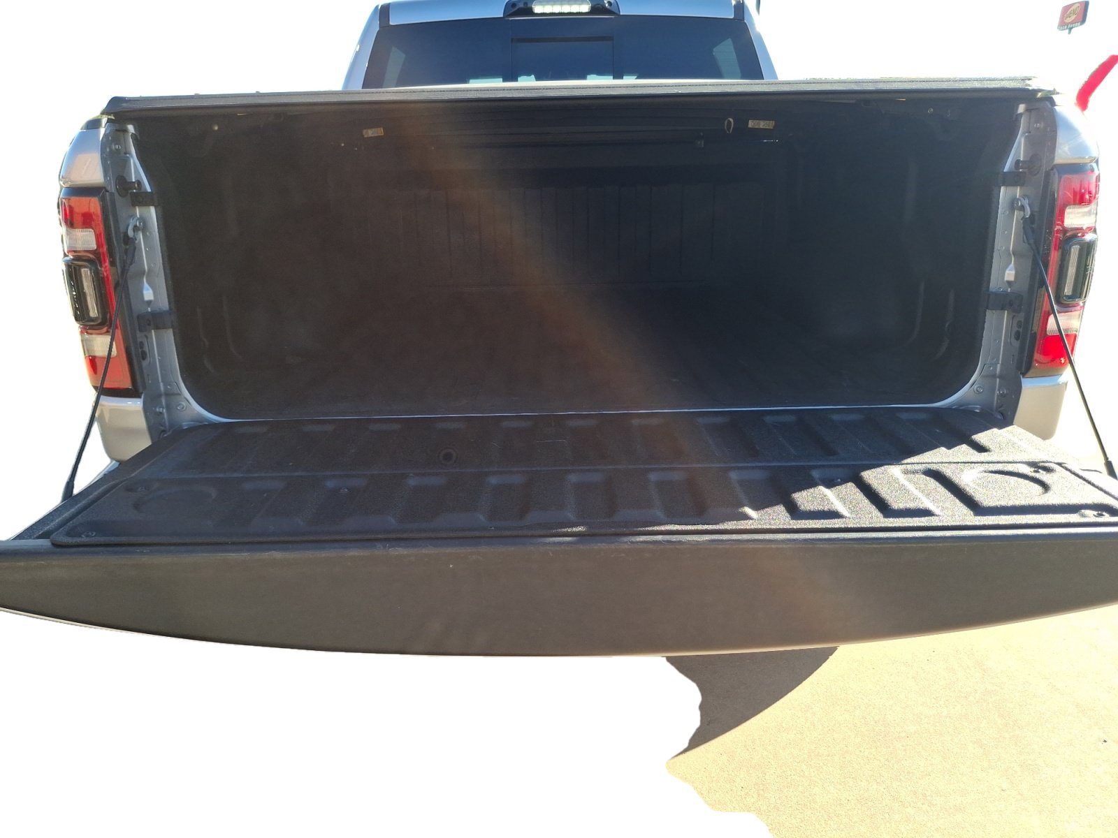 Used 2024 RAM 1500 Limited AWD/4WD image 12