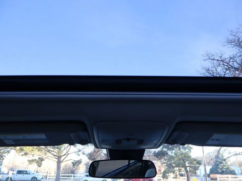 Used 2017 Toyota RAV4 XLE image 28