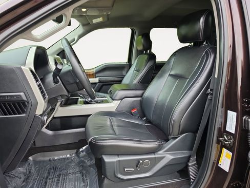 Used 2018 Ford F150 Lariat AWD/4WD image 9