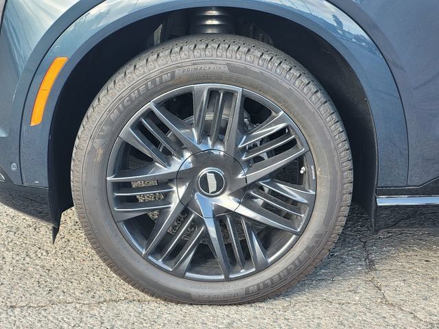 New 2025 Cadillac Escalade IQ Sport 2 w/ LPO, ONYX Package AWD/4WD image 10