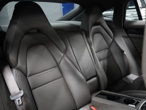 Used 2020 Porsche Panamera RWD image 23