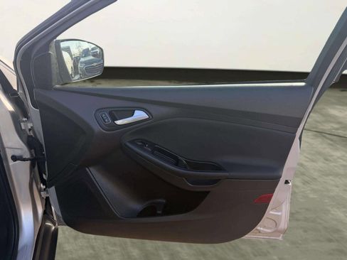 Used 2016 Ford Focus SE image 23