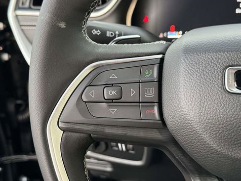 New 2025 Jeep Grand Cherokee Altitude AWD/4WD image 9