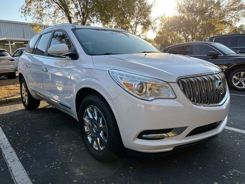 Used 2017 Buick Enclave Leather image 2