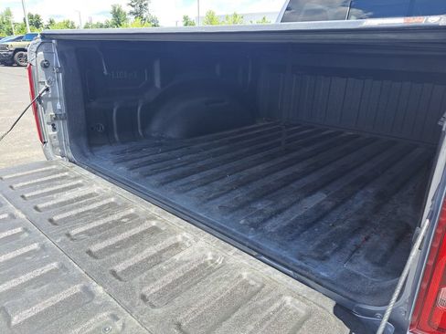 Used 2019 RAM 1500 Laramie AWD/4WD image 29