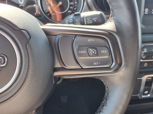 Used 2019 Jeep Wrangler Sport AWD/4WD image 15