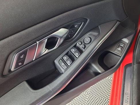 Used 2021 BMW 330i xDrive 330i xDrive w/ Convenience Package image 19