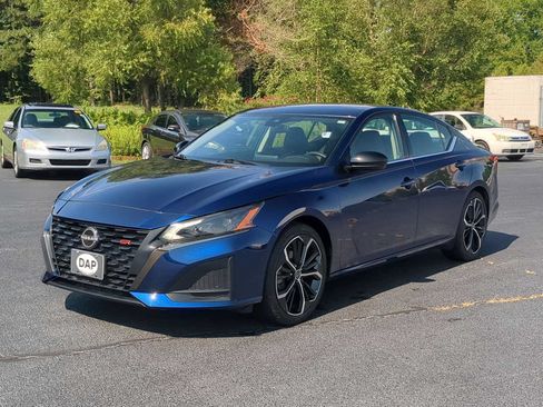 Used 2024 Nissan Altima 2.5 SR FWD image 4